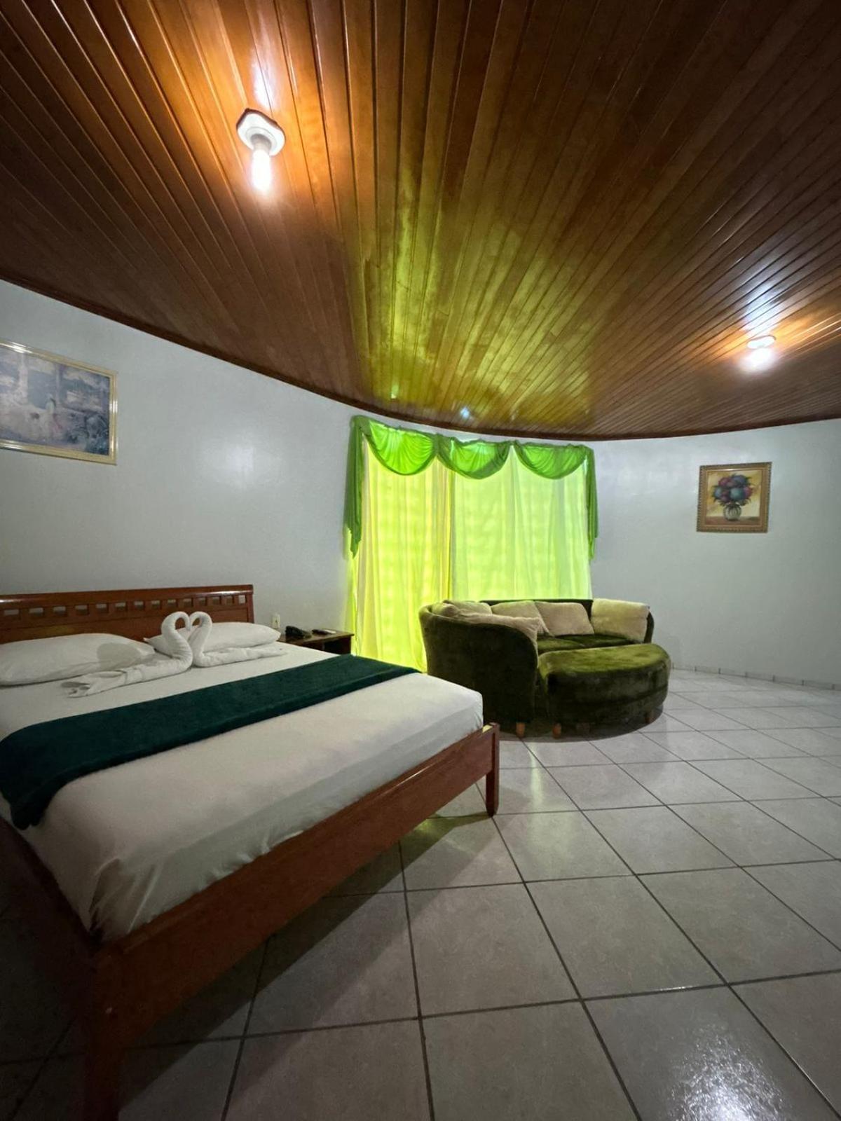 Swamy Hotel Cruzeiro do Sul  Rum bild