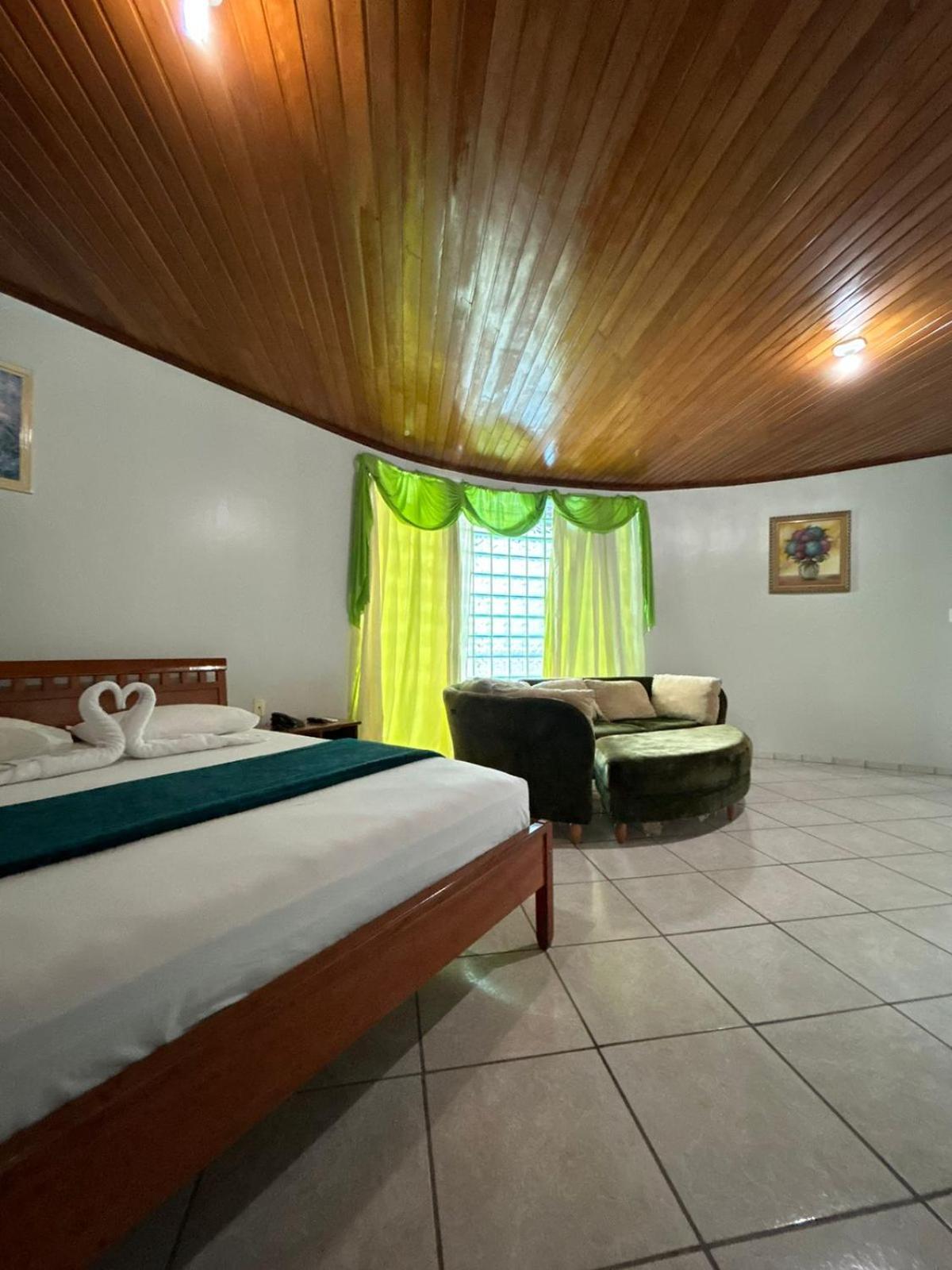 Swamy Hotel Cruzeiro do Sul  Rum bild