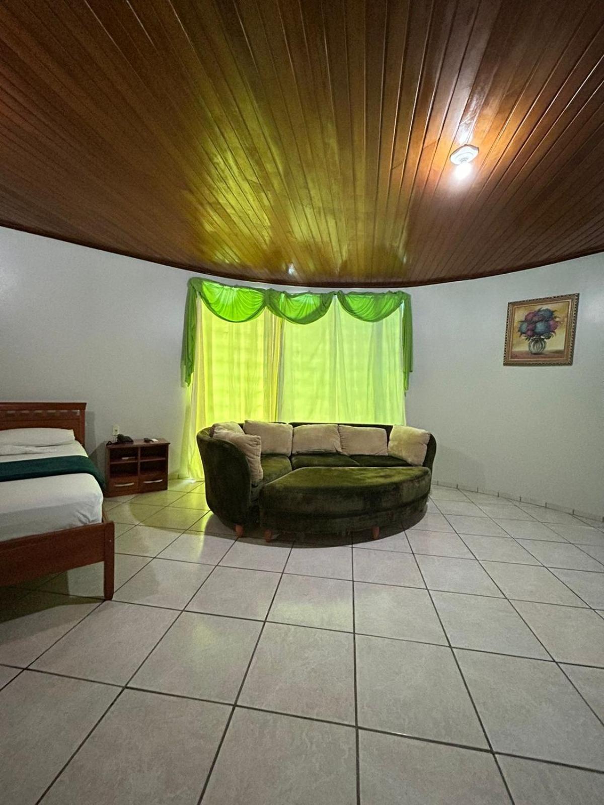 Swamy Hotel Cruzeiro do Sul  Rum bild